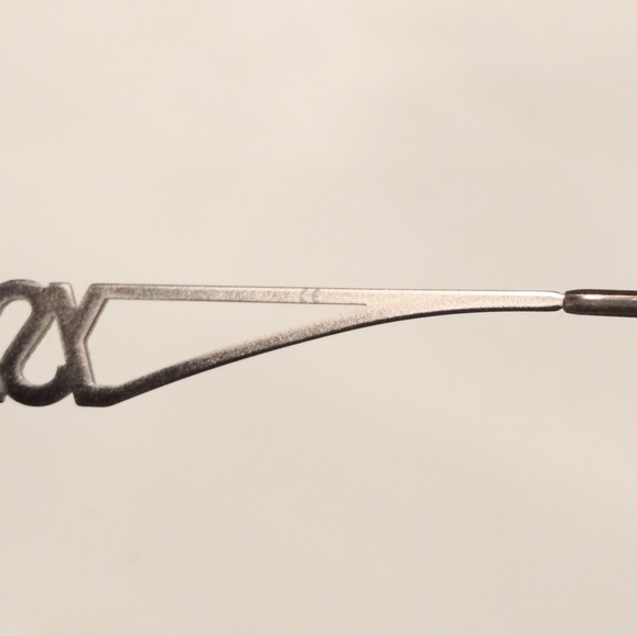 Yves Saint Laurent 1990 Women's Vintage Sunglasses - Picture 14 of 16